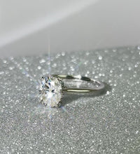 2Ct-Oval 10/10 Moissanite Lab-Created Ring Halo High Setting VVS Clarity 14K Gold Plated Hypoallergenic Band for Women Wedding Engagement Birthday Gift Anniversary Prom Party Holiday Date Casual Bling Iced